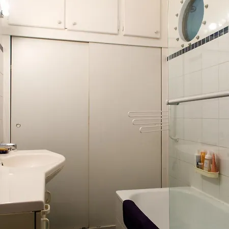 Vintage 3bd Parisian Apartment-vaugirard Paris
